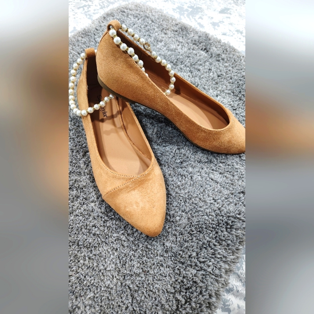 Elegant Tan Women's Shoes with Pearl Detailing
